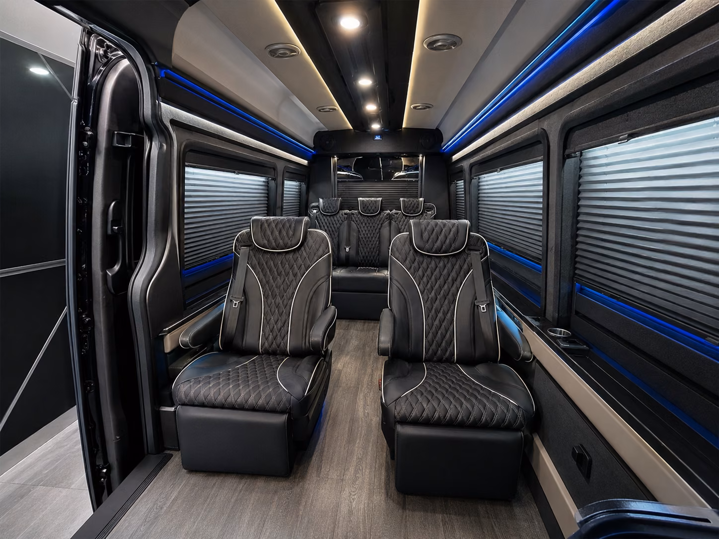 airport shuttle buses for groups flying into las vegas for sporting events