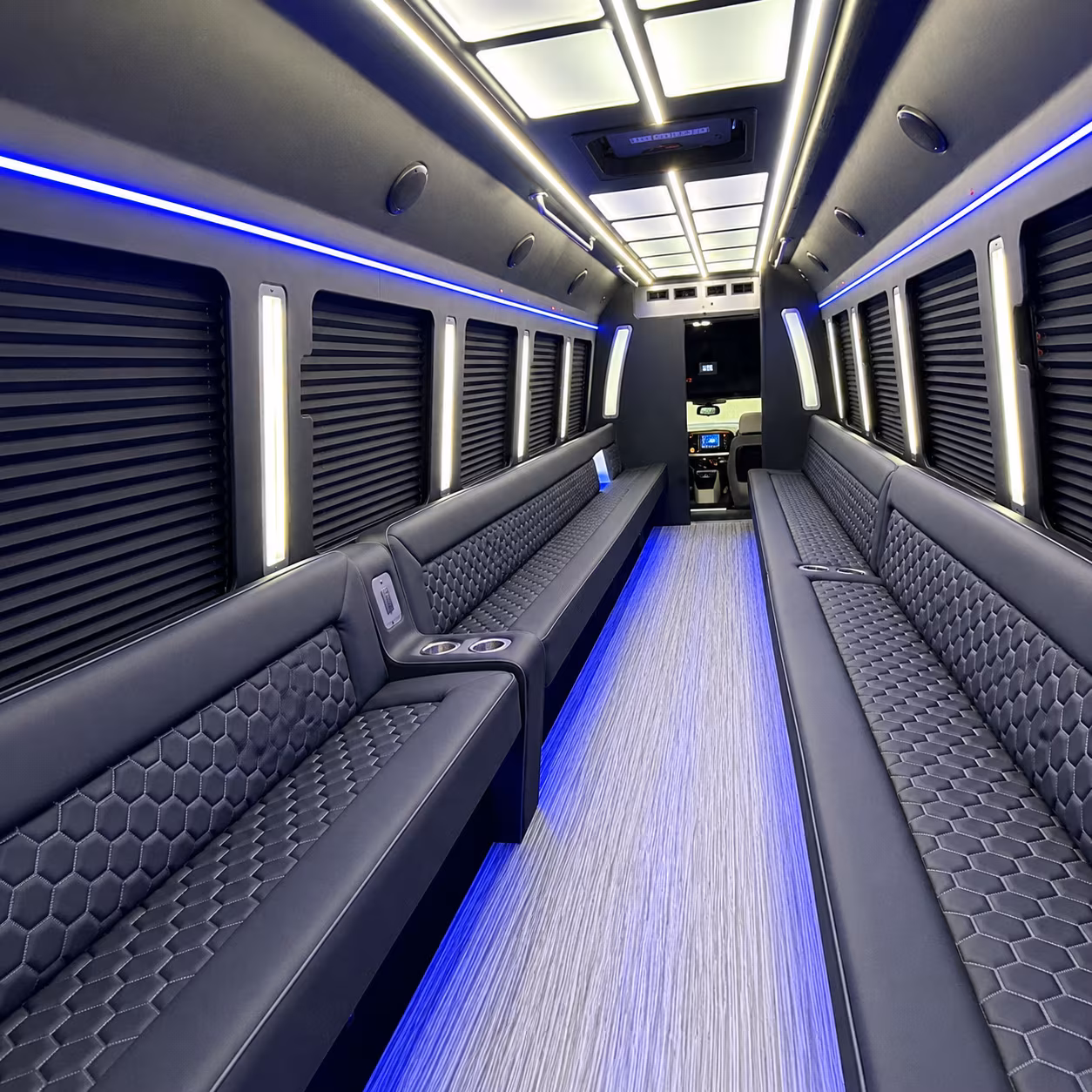 group airport transfers for corporate teams and flight groups