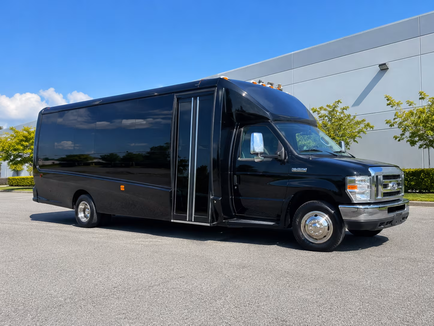 how the number of stops and hold time between them affect the total hours on a las vegas bus rental