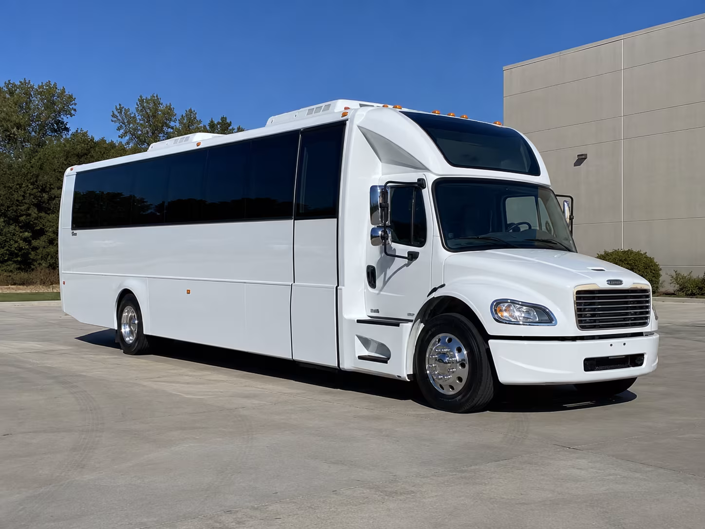 las vegas 28 passenger party bus