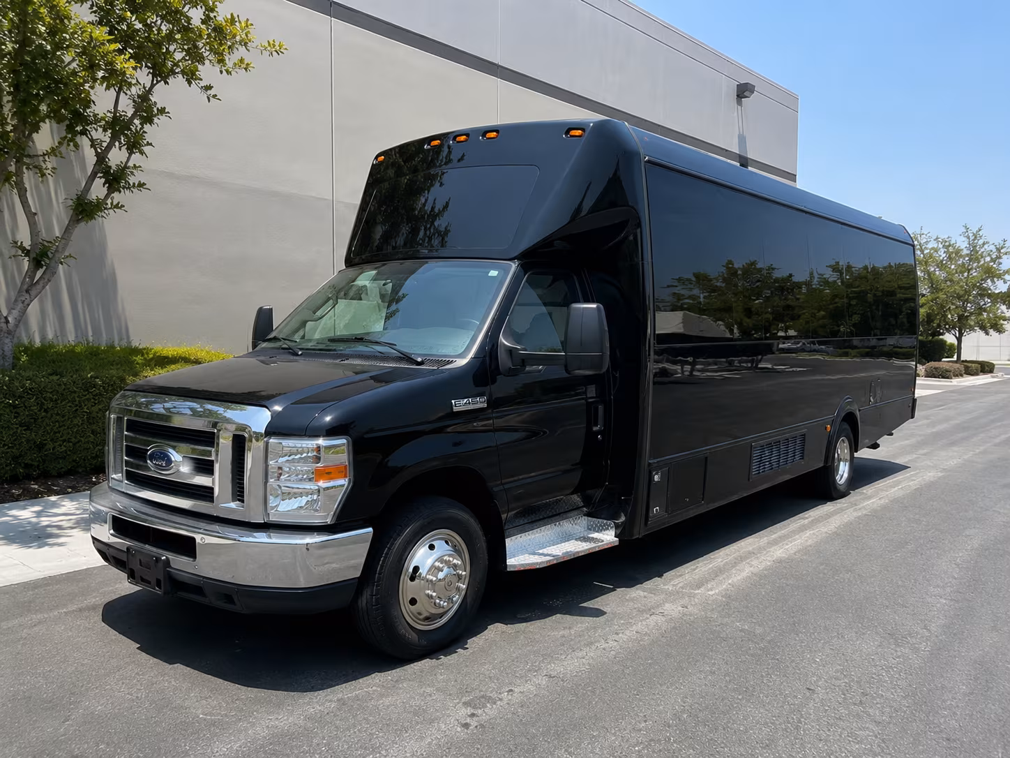 las vegas anniversary party bus rental